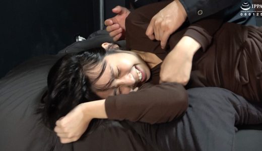 「笑顔が可愛いもなかちゃんのくすぐり感度を再チェック！」わかしラボ WAKA-067 千石もなか（1）